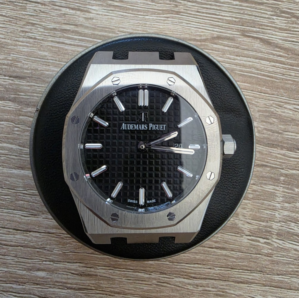 Fully assembled Royal Oak 67650ST